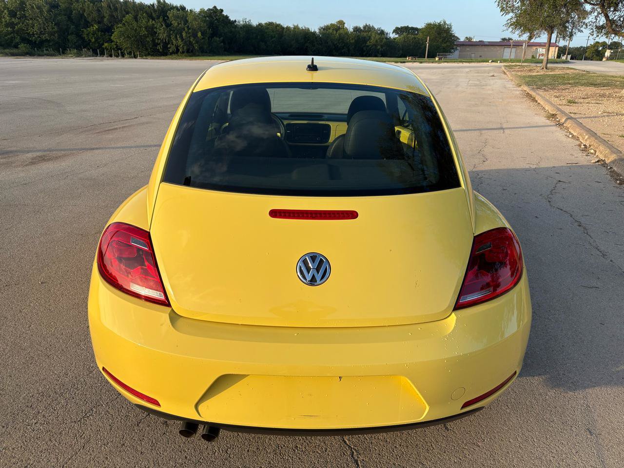 Used 2012 Volkswagen Beetle 2.5 FWD image 7