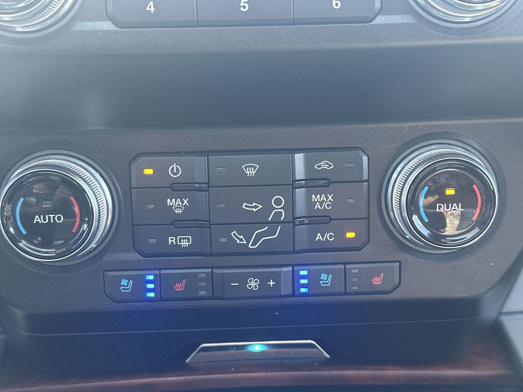 Used 2020 Ford F250 King Ranch w/ King Ranch Ultimate Package AWD/4WD image 28