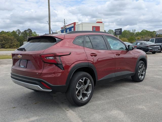 Used 2025 Chevrolet Trax LT image 3