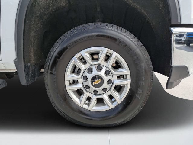Used 2025 Chevrolet Silverado 2500 LT w/ Convenience Package AWD/4WD image 10