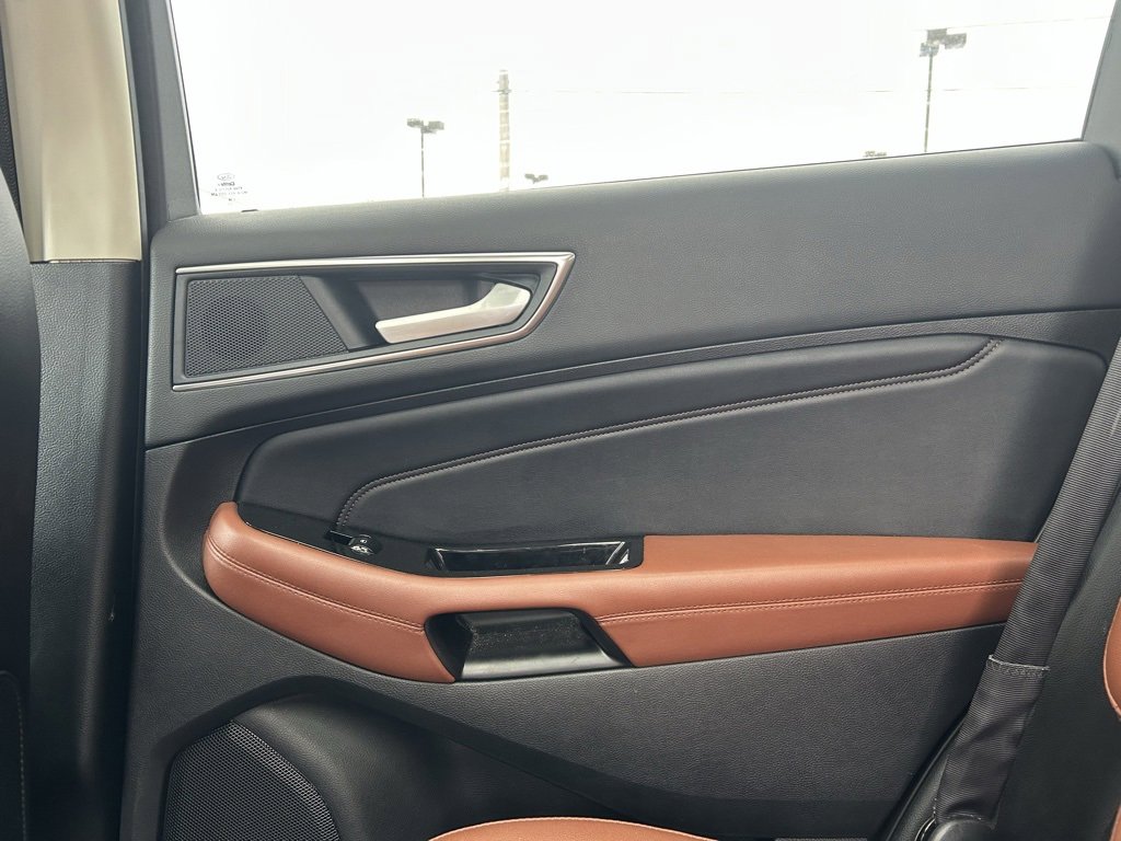 Used 2018 Ford Edge Titanium w/ Equipment Group 302A image 33