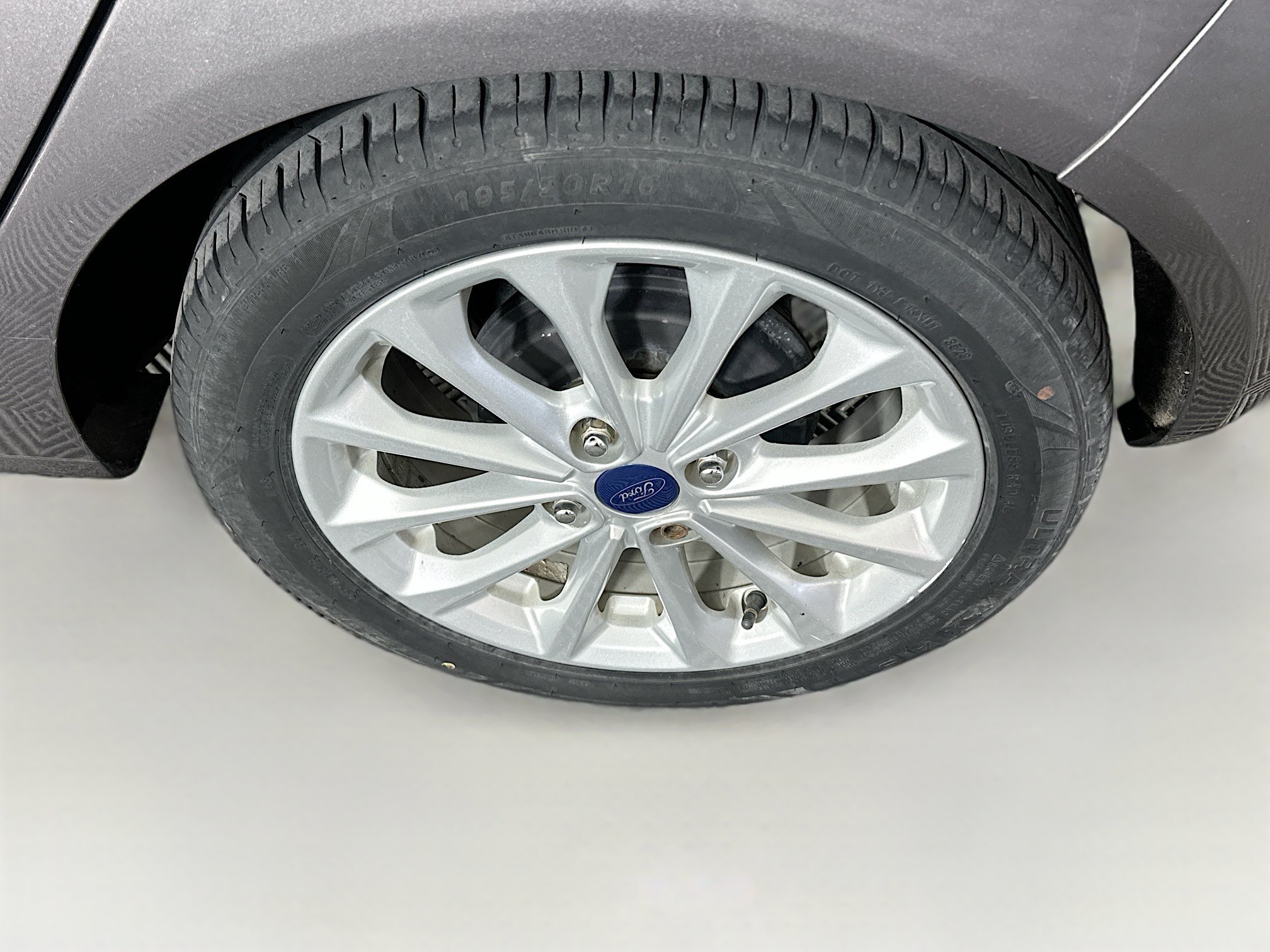 Used 2014 Ford Fiesta SE w/ Equipment Group 201A FWD image 11