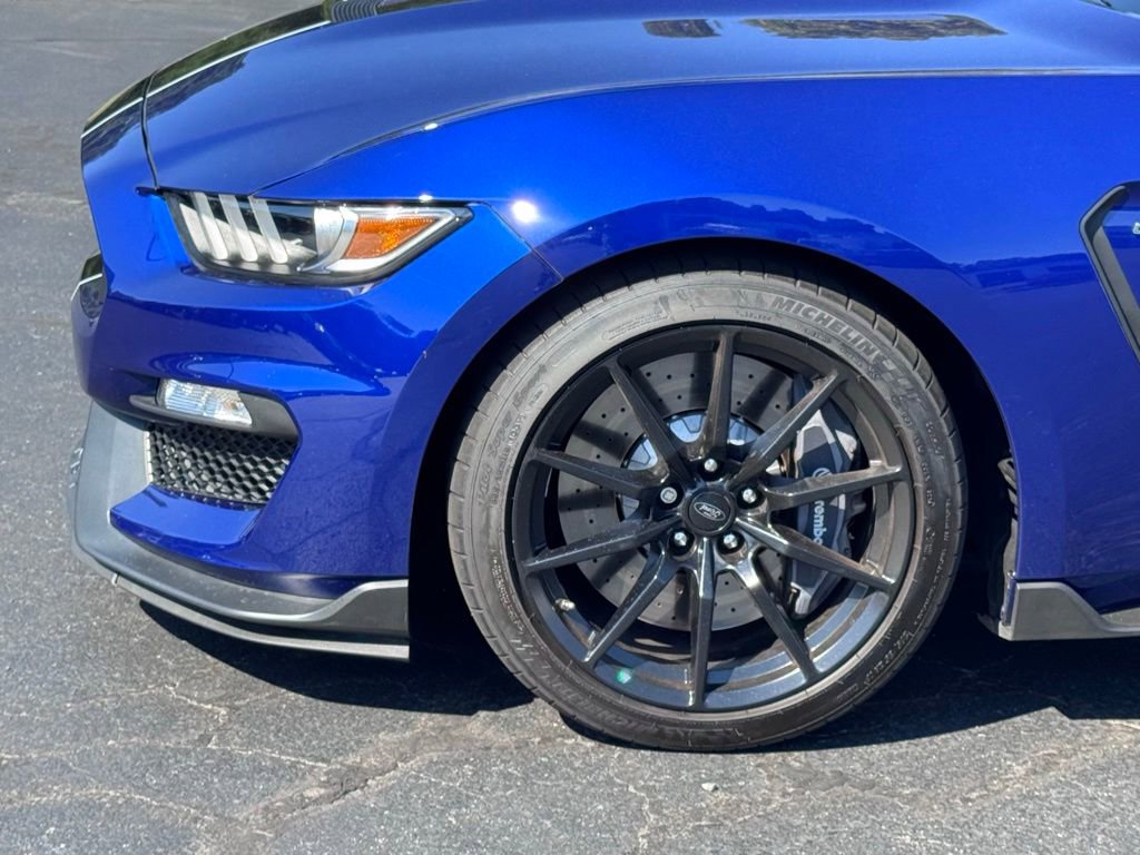 Used 2016 Ford Mustang Shelby GT350 w/ Technology Package RWD image 33