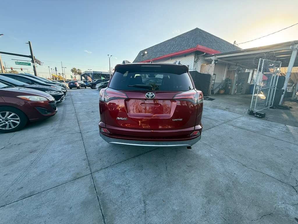 Used 2018 Toyota RAV4 Limited FWD image 7