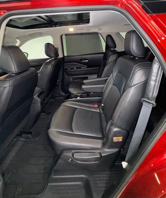 Used 2024 Nissan Pathfinder SL w/ SL Premium Package AWD/4WD image 16