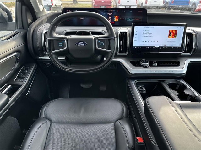 Used 2025 Ford Expedition Max Platinum image 10