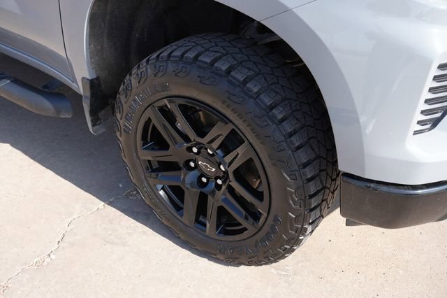 Used 2024 Chevrolet Silverado 1500 LT Trail Boss w/ Convenience Package II AWD/4WD image 9