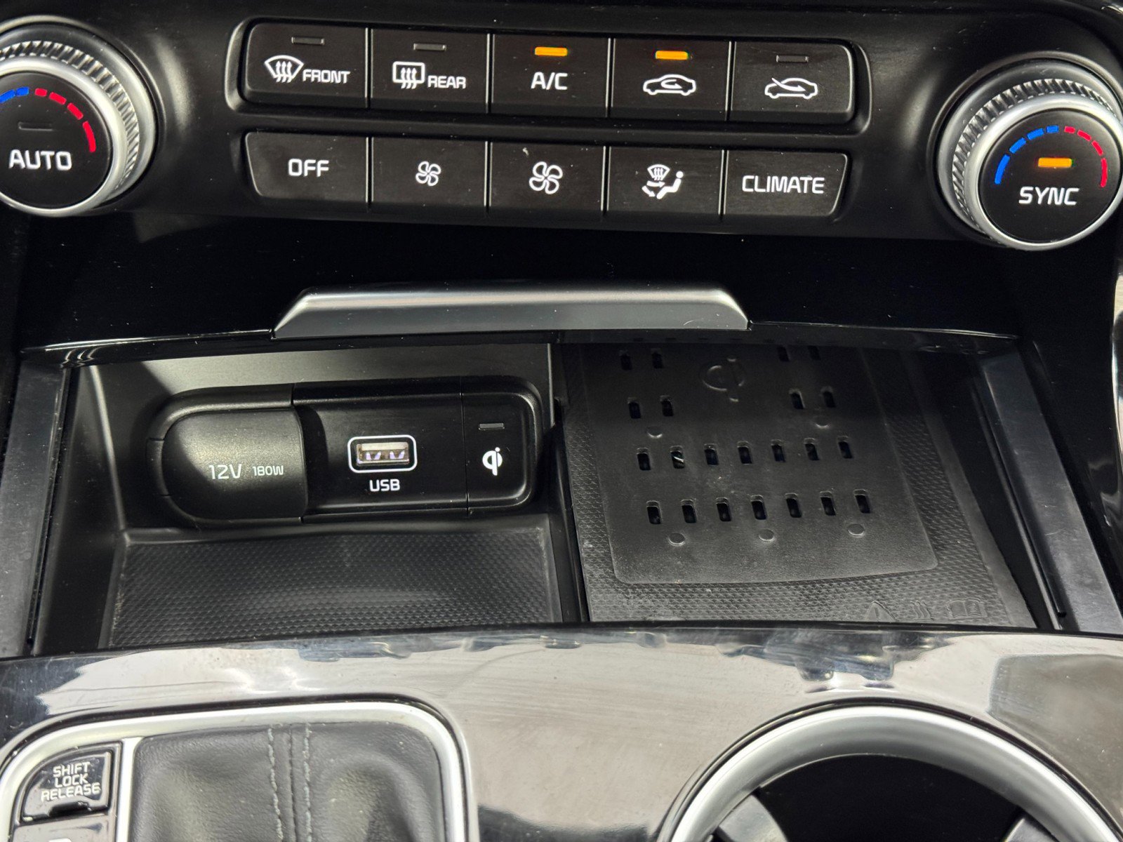 Used 2022 Kia Stinger GT-Line image 27