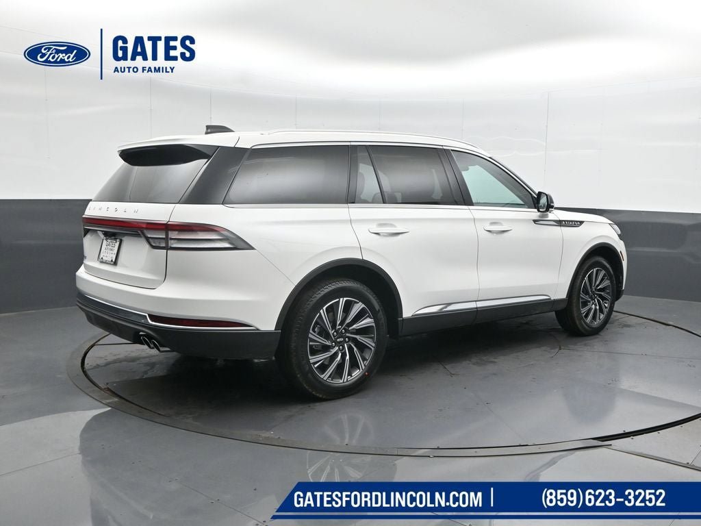 New 2026 Lincoln Aviator AWD image 2
