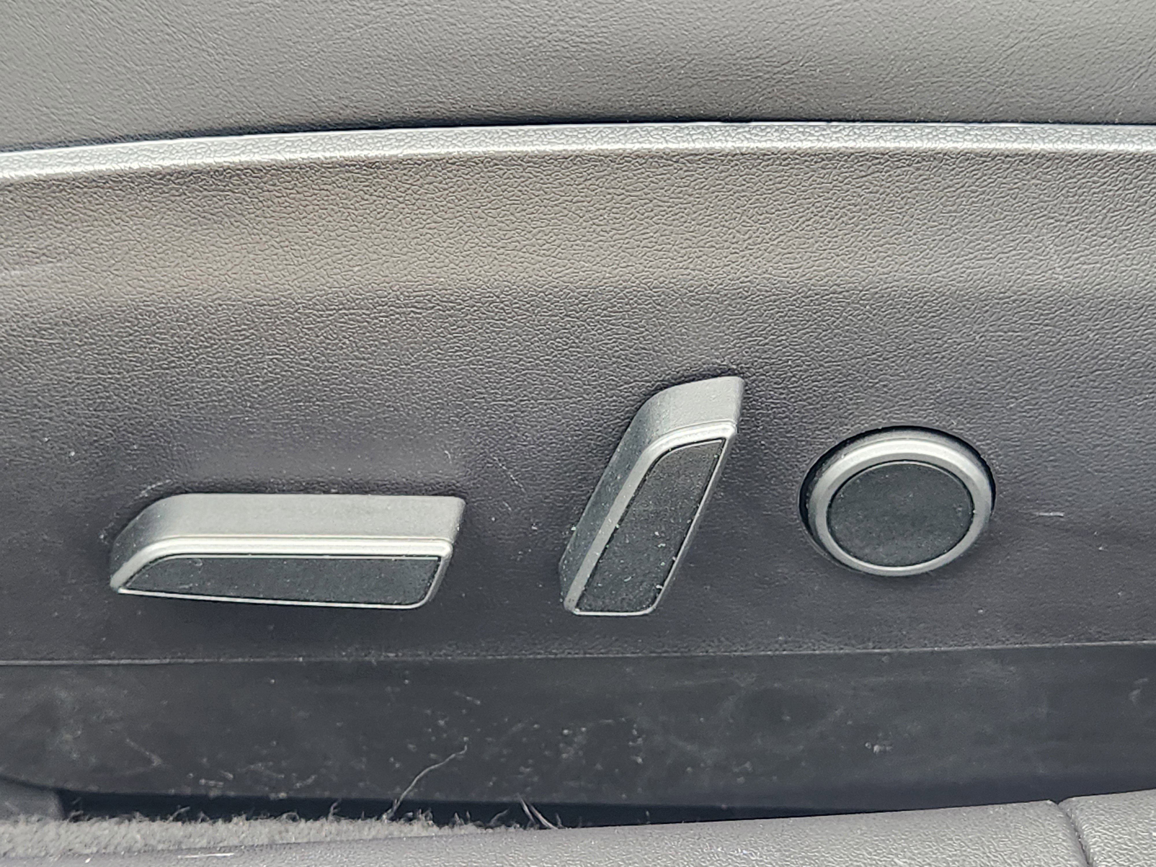 Used 2021 Tesla Model 3 Standard Range Plus image 30