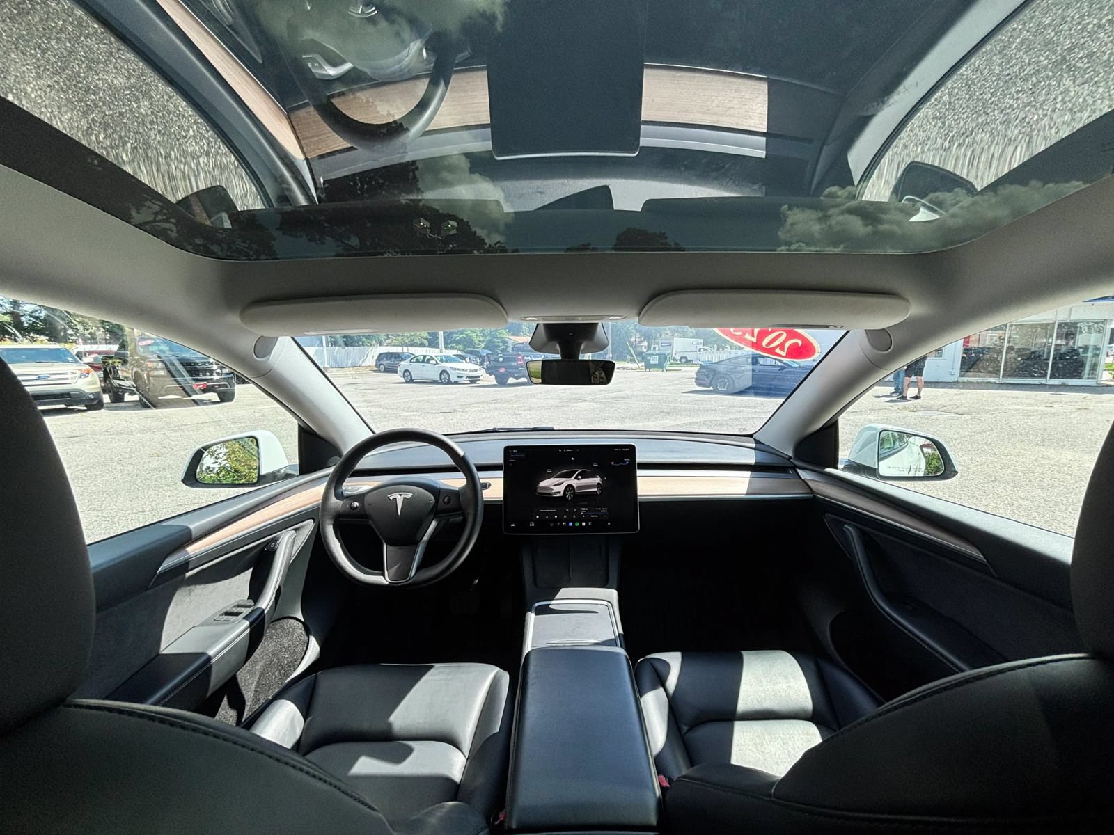 Used 2023 Tesla Model Y Long Range AWD/4WD image 23