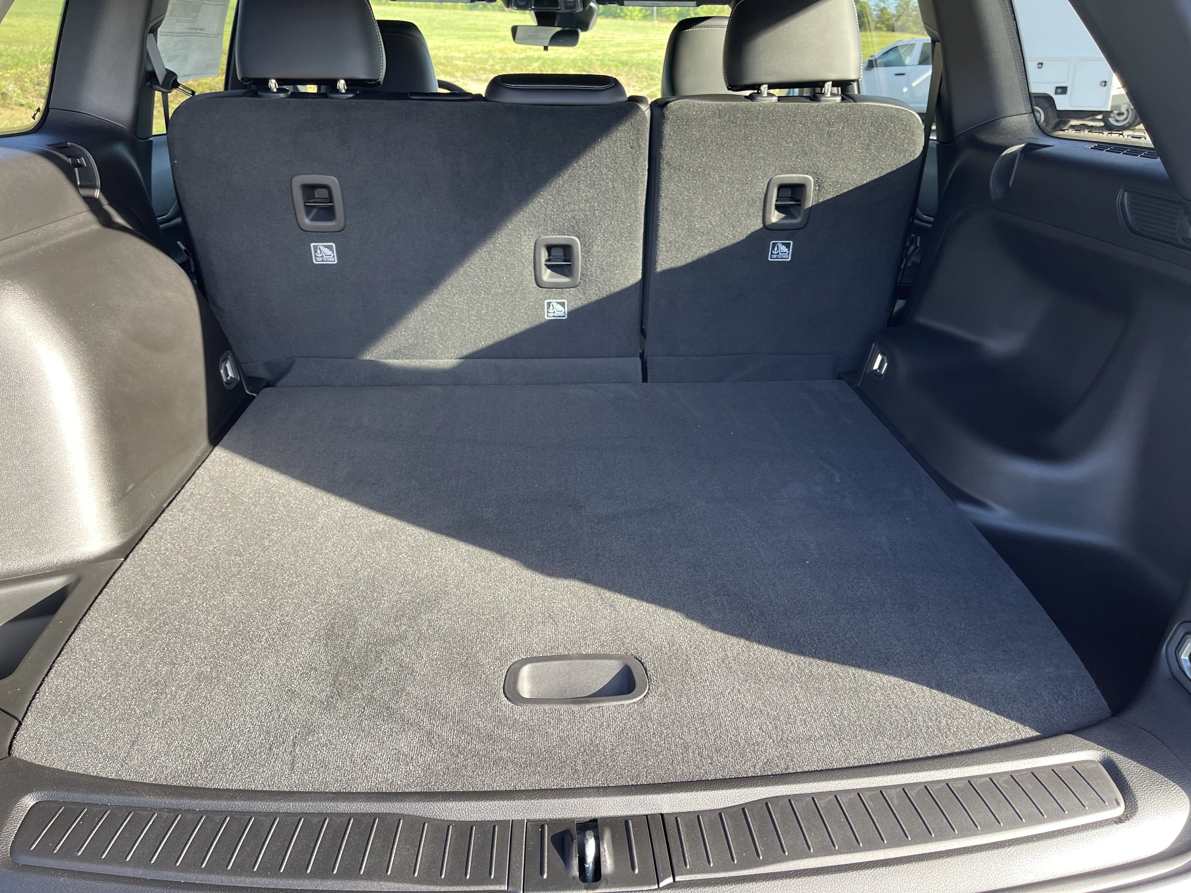 New 2025 Jeep Grand Cherokee Altitude image 12