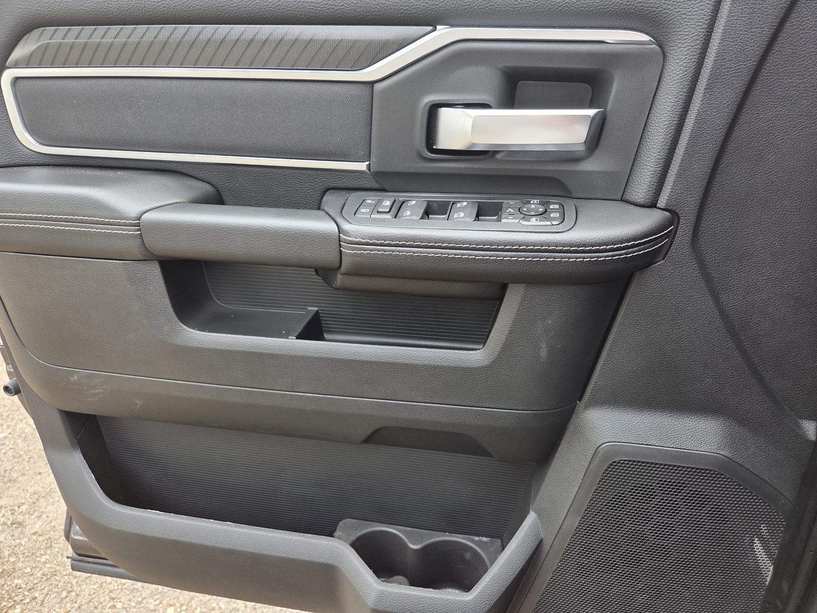New 2026 RAM 2500 Big Horn AWD/4WD image 15