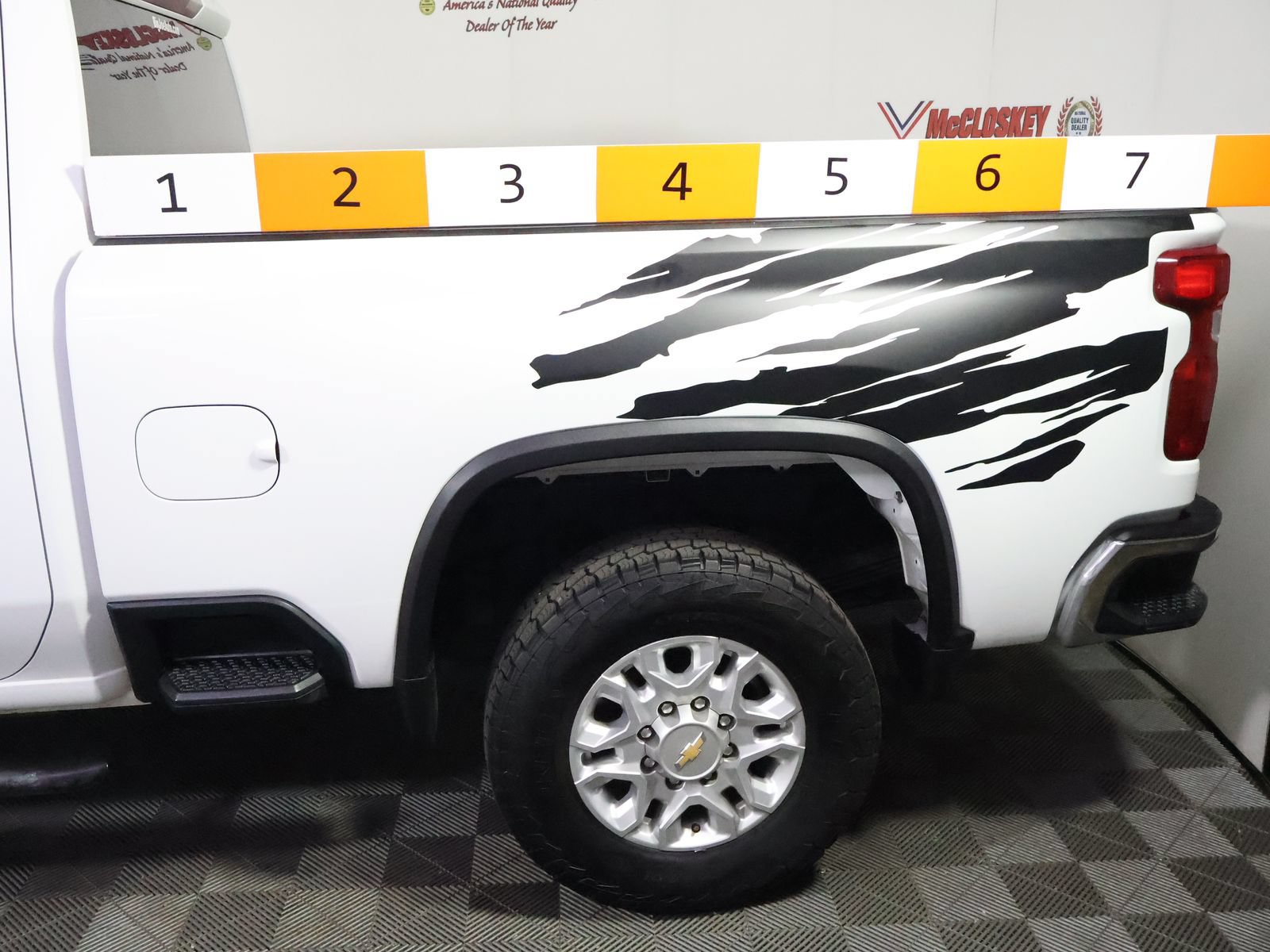 Used 2021 Chevrolet Silverado 2500 LT w/ Z71 Off-Road Package AWD/4WD image 13