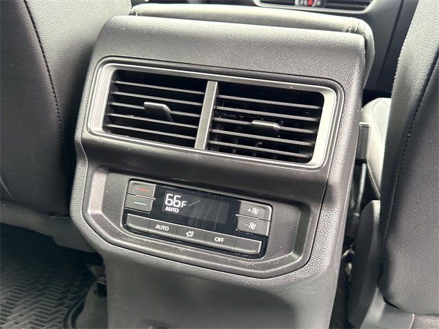 Used 2024 Volkswagen Atlas SE image 31