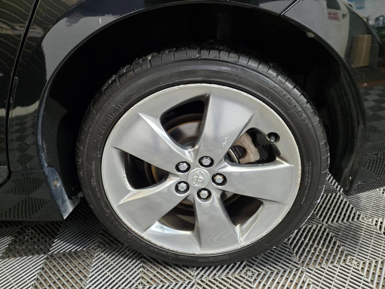 Used 2013 Toyota Prius Three image 30