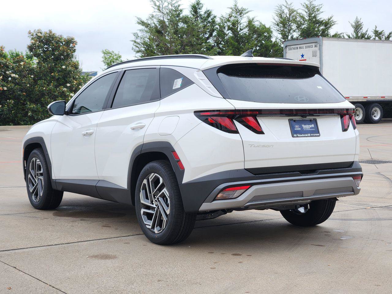 New 2026 Hyundai Tucson SEL Plus FWD image 3
