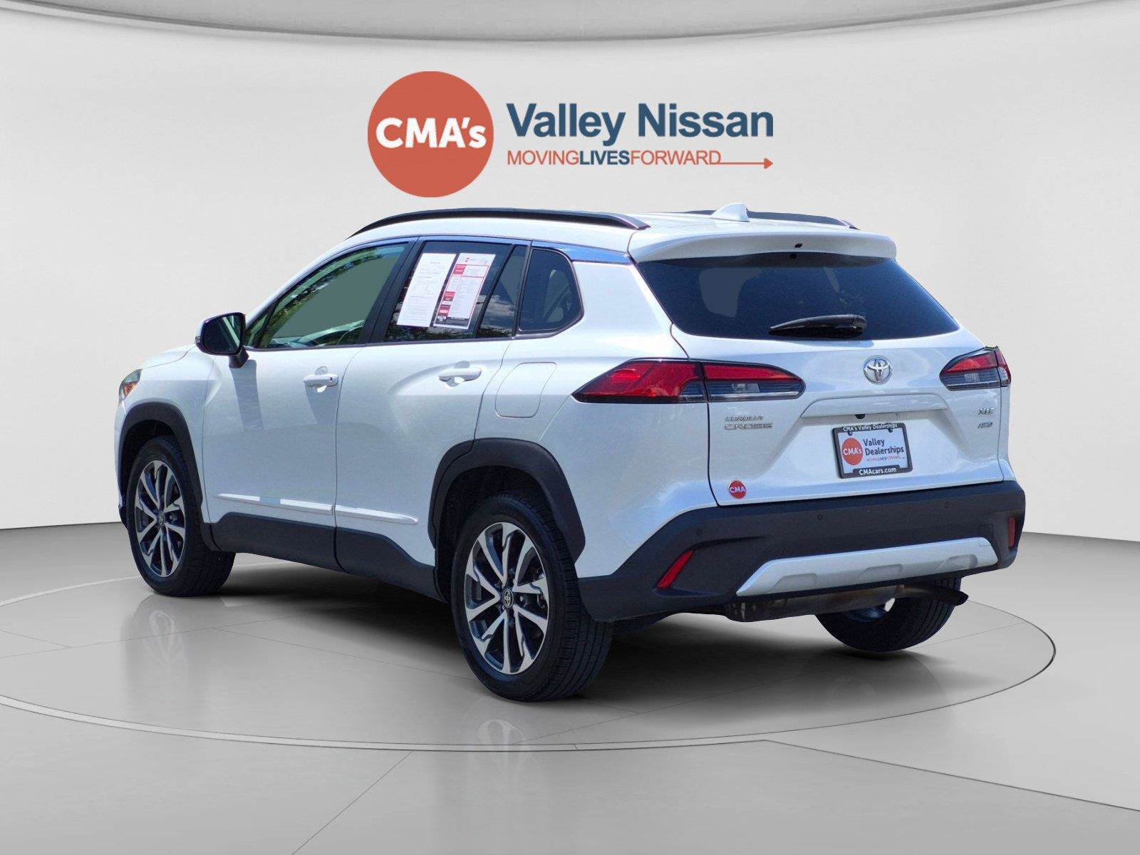 Used 2023 Toyota Corolla Cross XLE w/ Convenience Package AWD/4WD image 3