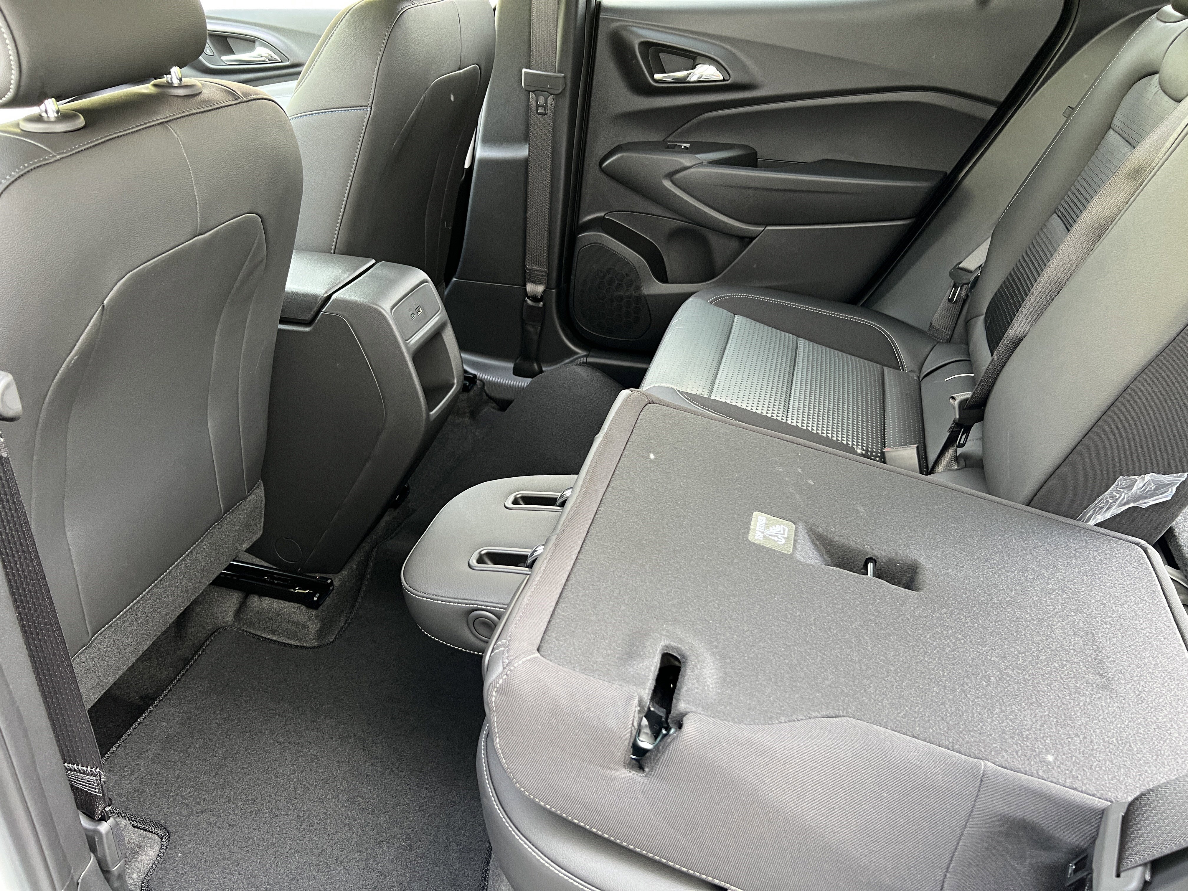 New 2026 Chevrolet Trax LT w/ LT Convenience Package FWD image 16
