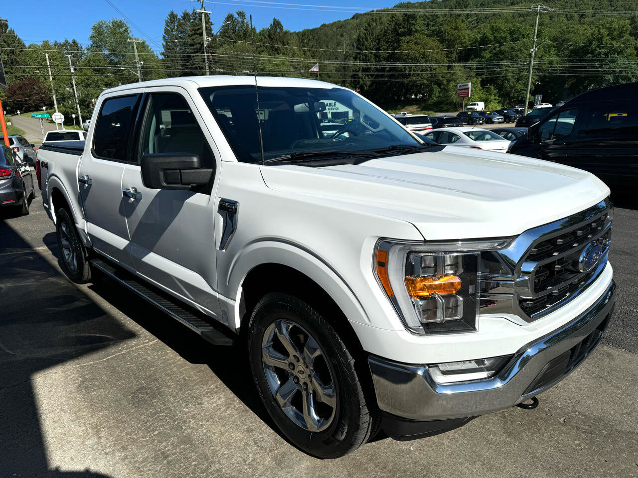 Used 2022 Ford F150 XLT w/ Equipment Group 302A High image 3