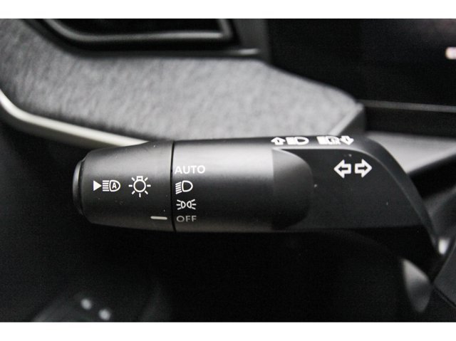 Used 2026 Nissan Kicks S w/ Charging Package FWD image 18