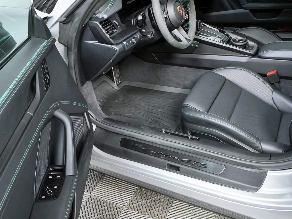 Certified 2026 Porsche 911 Carrera GTS image 8