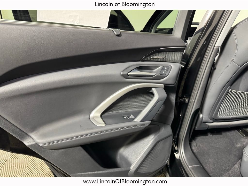 Used 2025 Audi Q5 Prestige AWD/4WD image 45
