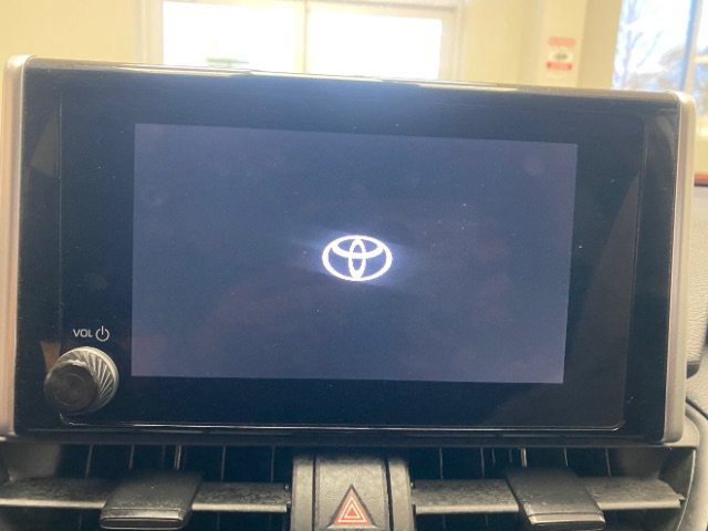 Used 2024 Toyota RAV4 LE AWD/4WD image 32