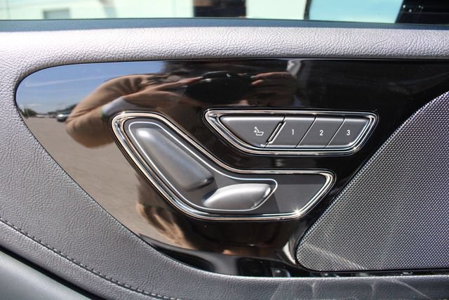New 2026 Lincoln Aviator AWD image 3