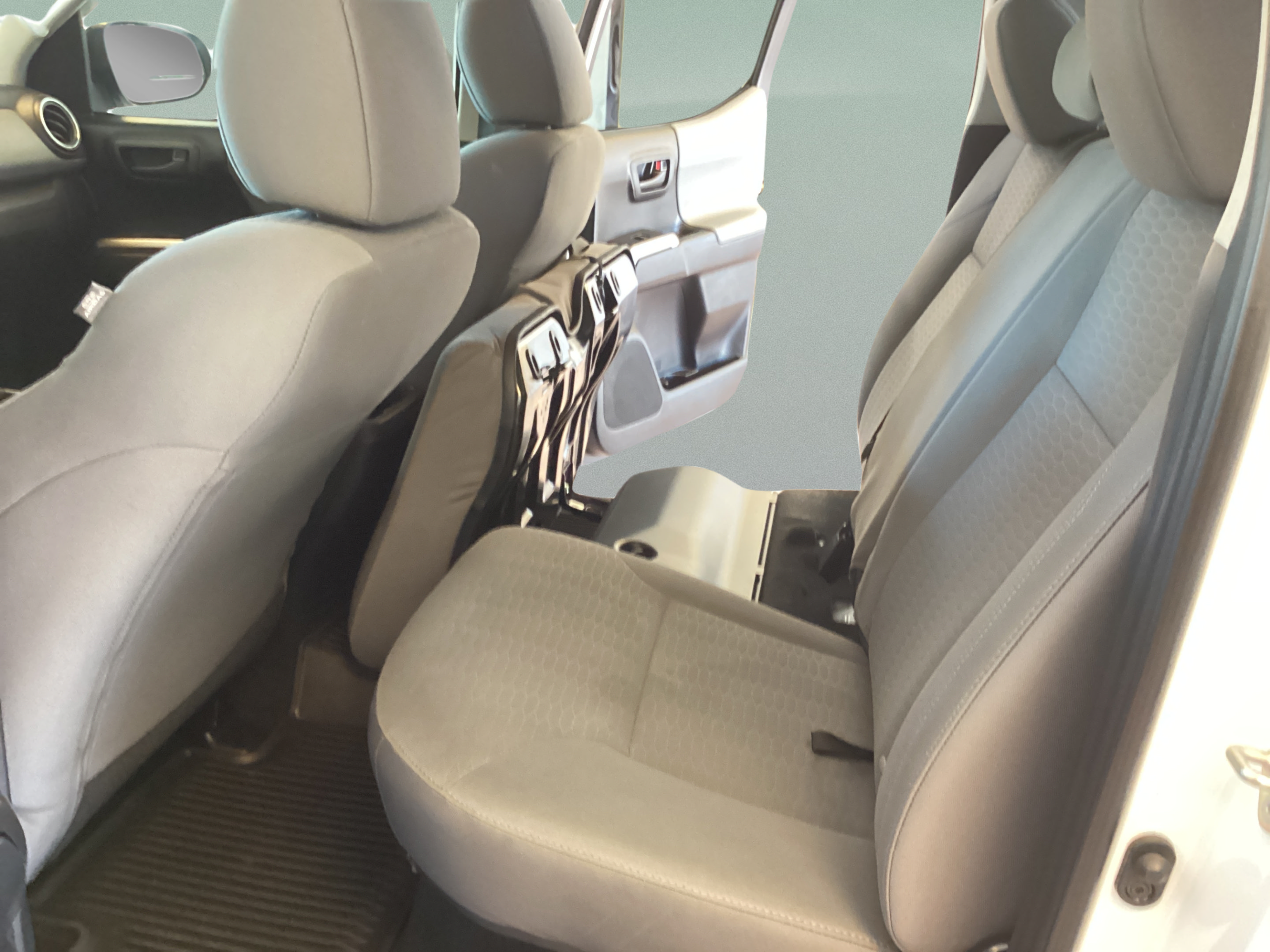 Used 2019 Toyota Tacoma SR5 AWD/4WD image 43