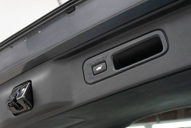 Certified 2023 Honda Pilot Touring image 14