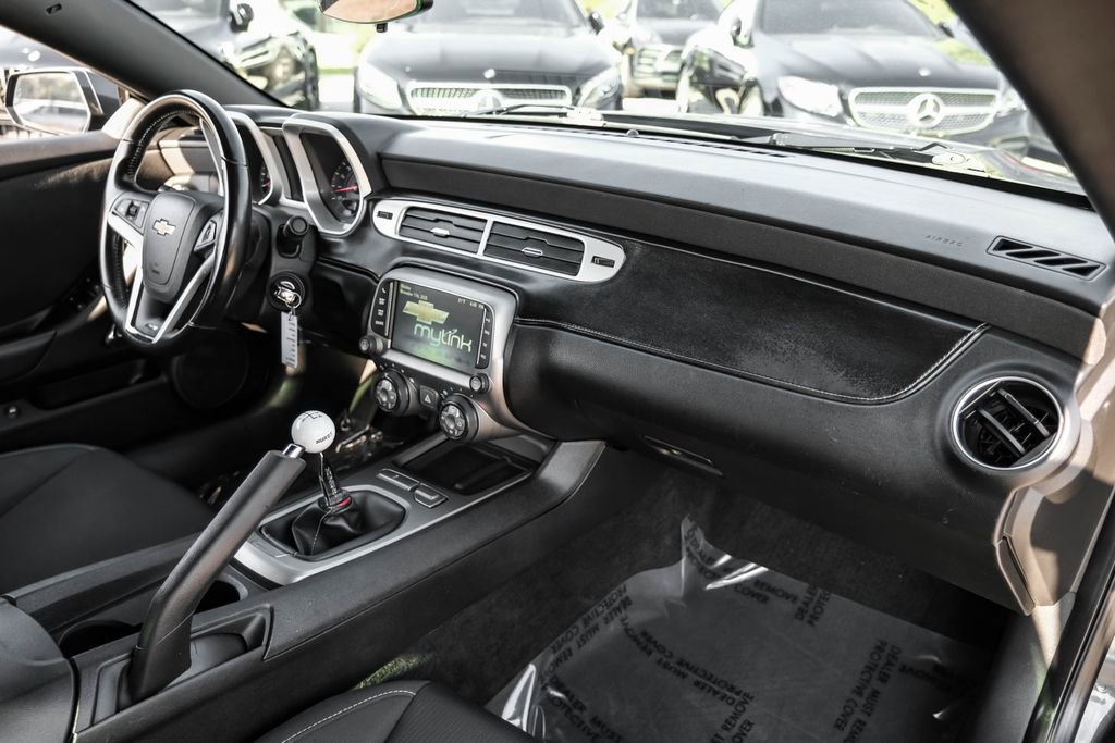 Used 2014 Chevrolet Camaro SS image 11