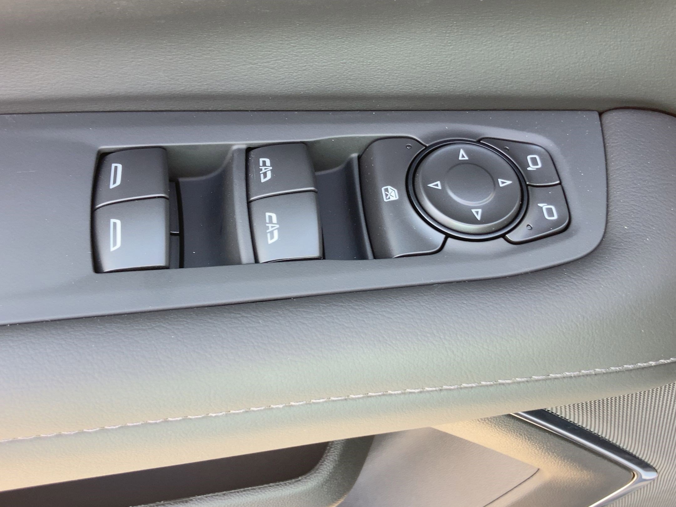 New 2026 Chevrolet Suburban LS image 12