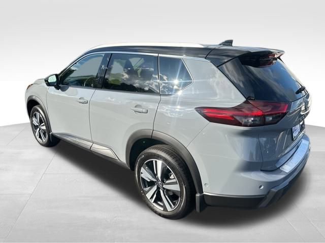 Used 2025 Nissan Rogue SL w/ SL Premium Package image 4