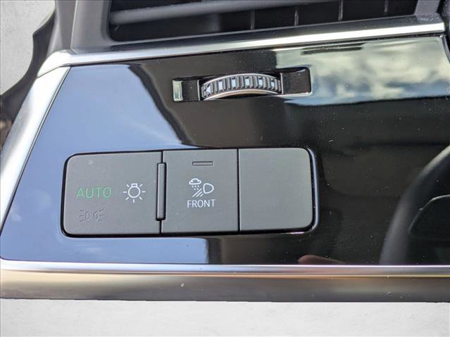Used 2022 Audi Q8 Premium Plus AWD/4WD image 13