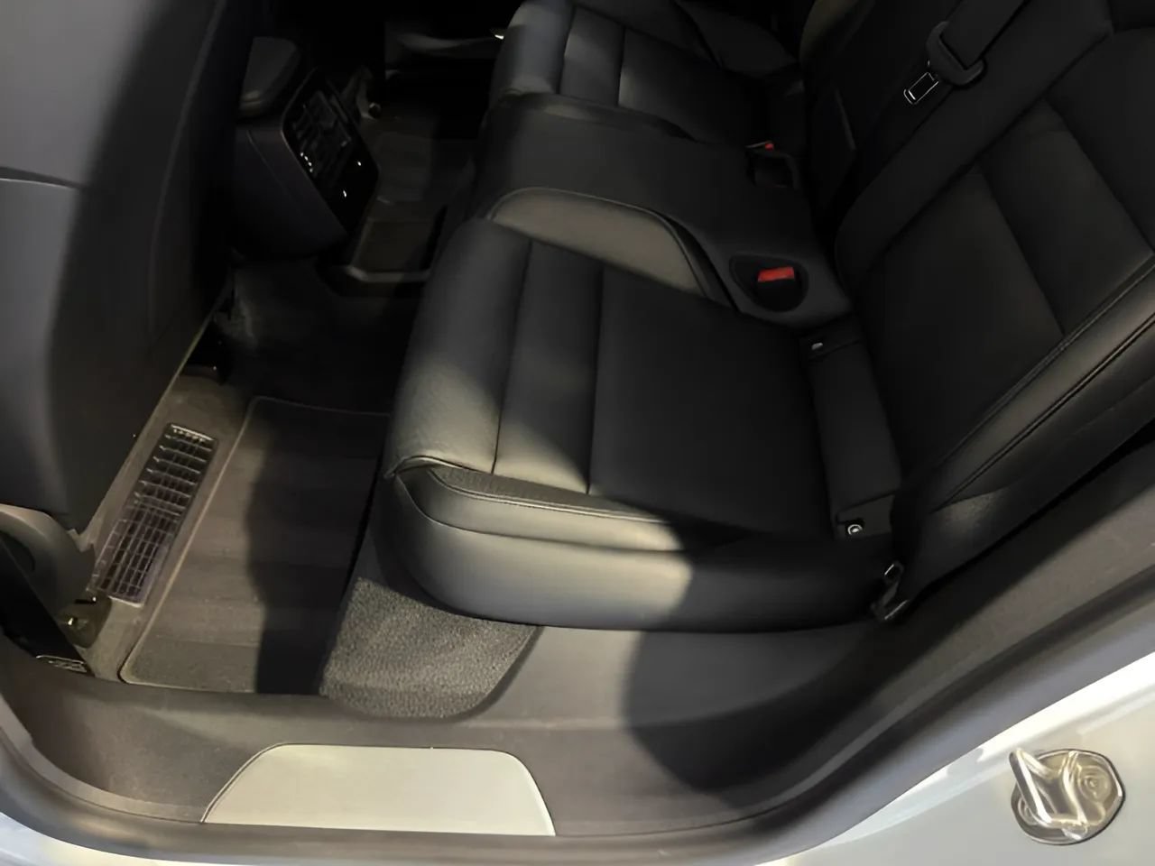 Used 2022 Porsche Taycan 4S AWD/4WD image 15