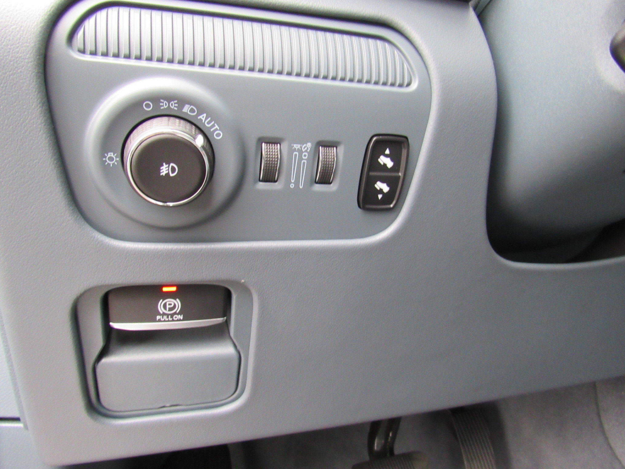 Used 2022 Jeep Grand Wagoneer Series II image 15