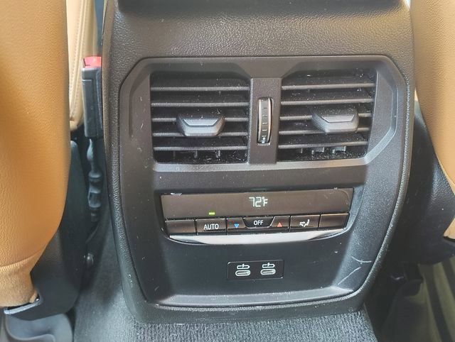 Used 2023 BMW 330i xDrive 330i xDrive w/ Premium Package image 34