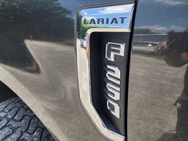 Used 2017 Ford F250 Lariat w/ Lariat Value Package AWD/4WD image 4