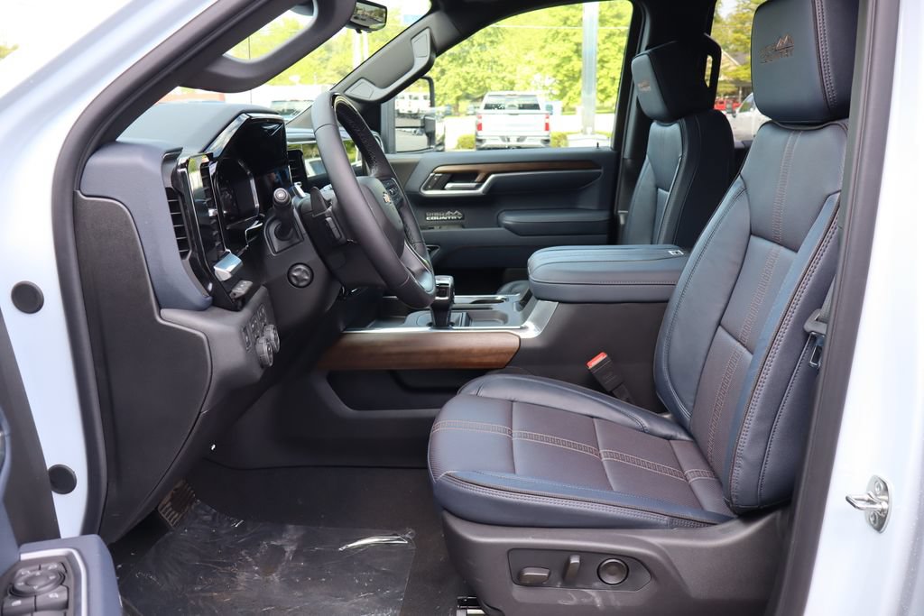 New 2026 Chevrolet Silverado 1500 High Country w/ Technology Package AWD/4WD image 5