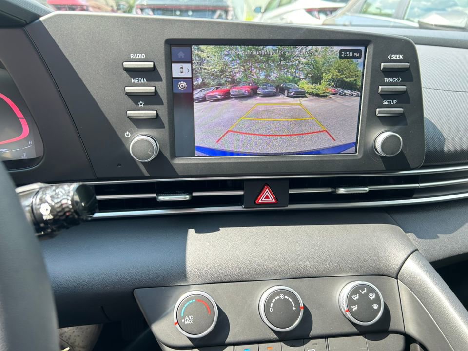 New 2025 Hyundai Elantra SE image 20