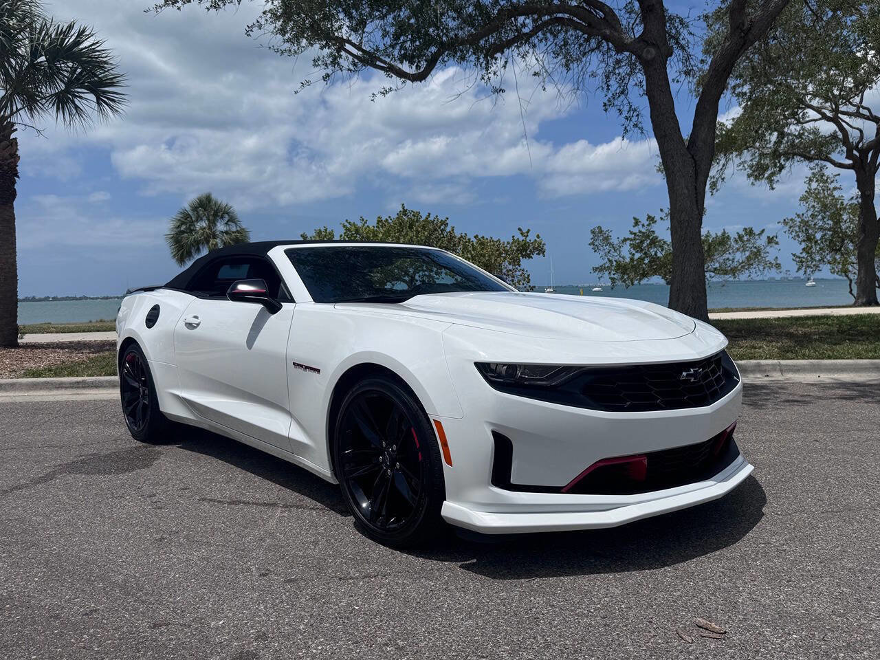 Used 2023 Chevrolet Camaro LT w/ Redline Edition RWD image 9
