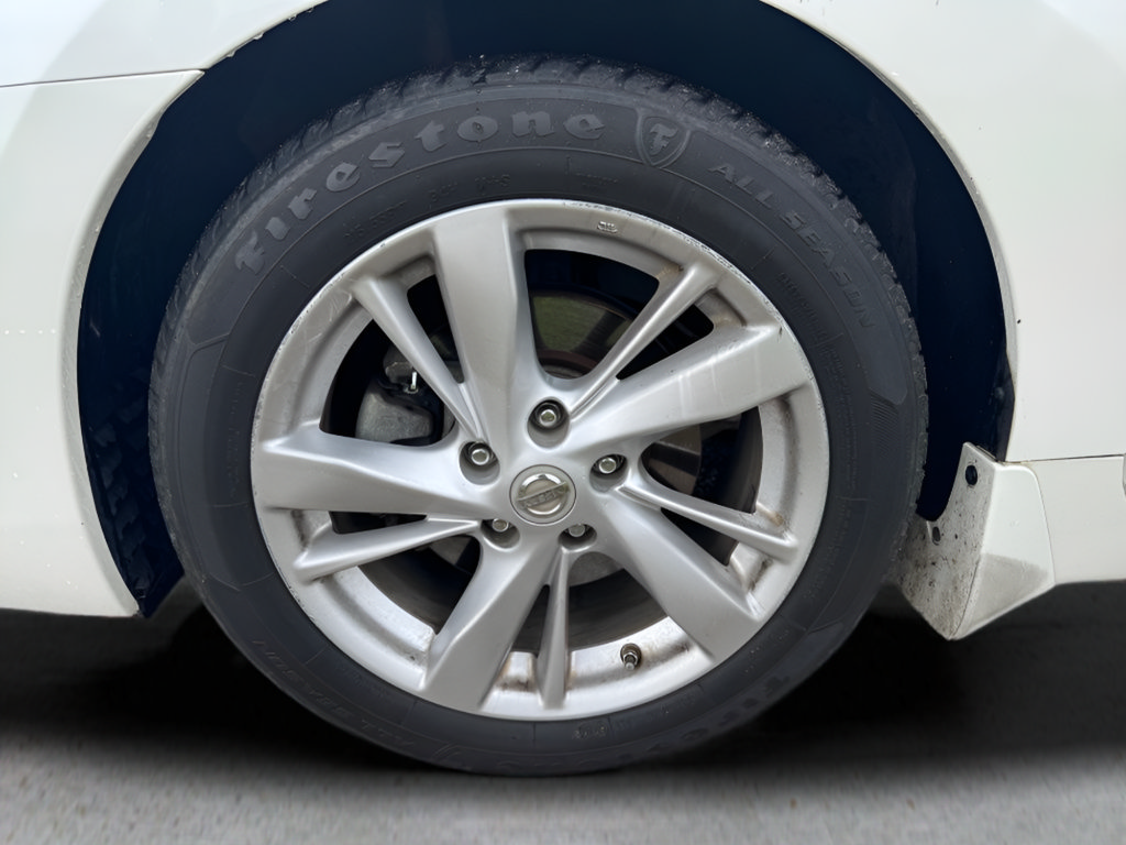 Used 2015 Nissan Altima 2.5 SL w/ Moonroof Package FWD image 31