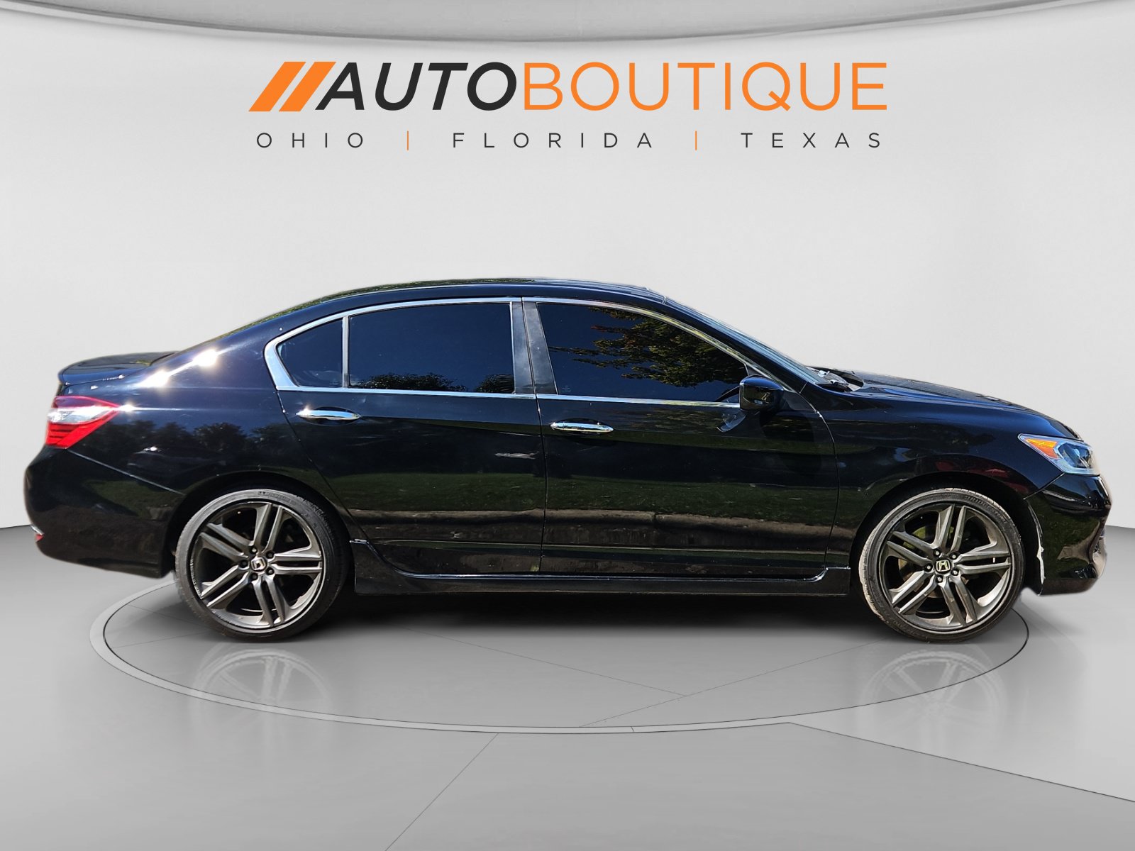 Used 2017 Honda Accord Sport image 6