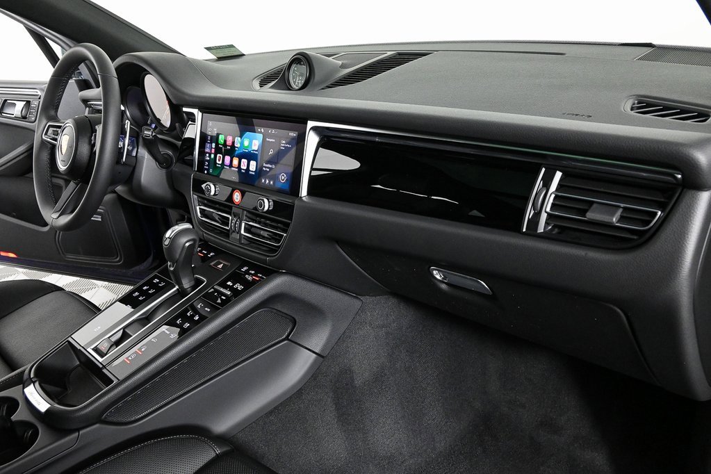 New 2025 Porsche Macan image 25