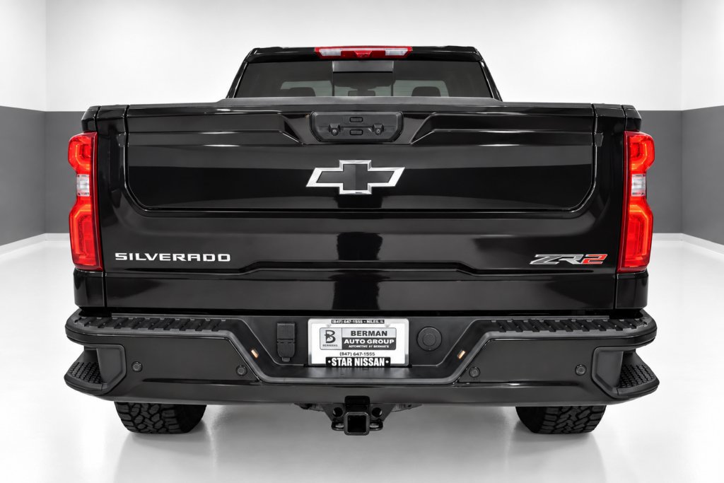 Used 2023 Chevrolet Silverado 1500 ZR2 w/ Technology Package AWD/4WD image 9