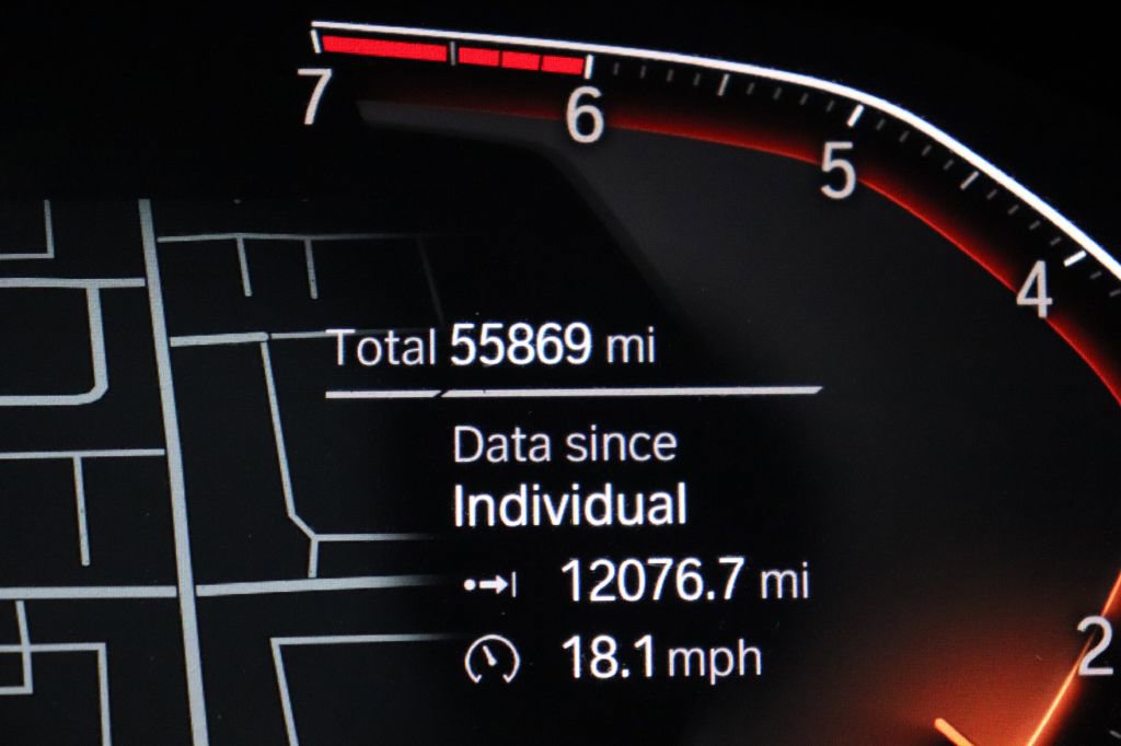 Used 2019 BMW X5 xDrive50i w/ M Sport Package image 18