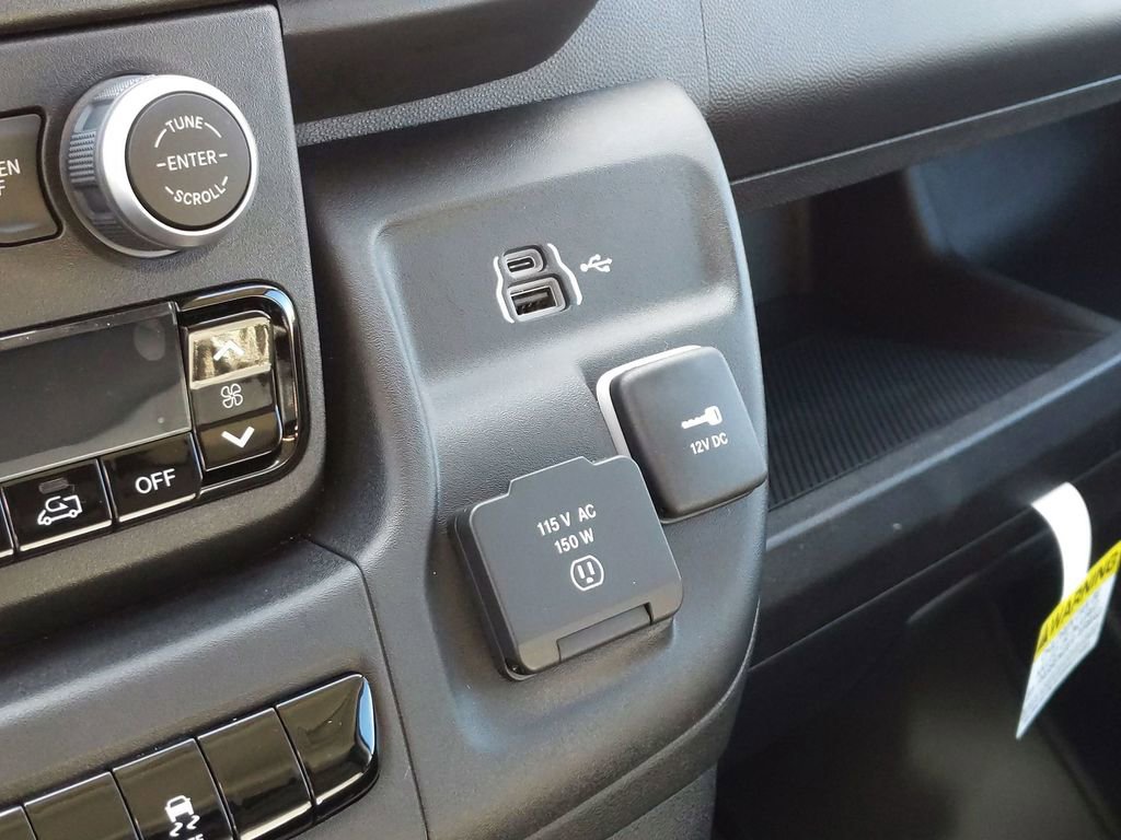 New 2025 RAM ProMaster 1500 w/ Quick Order Package 22G SLT image 28