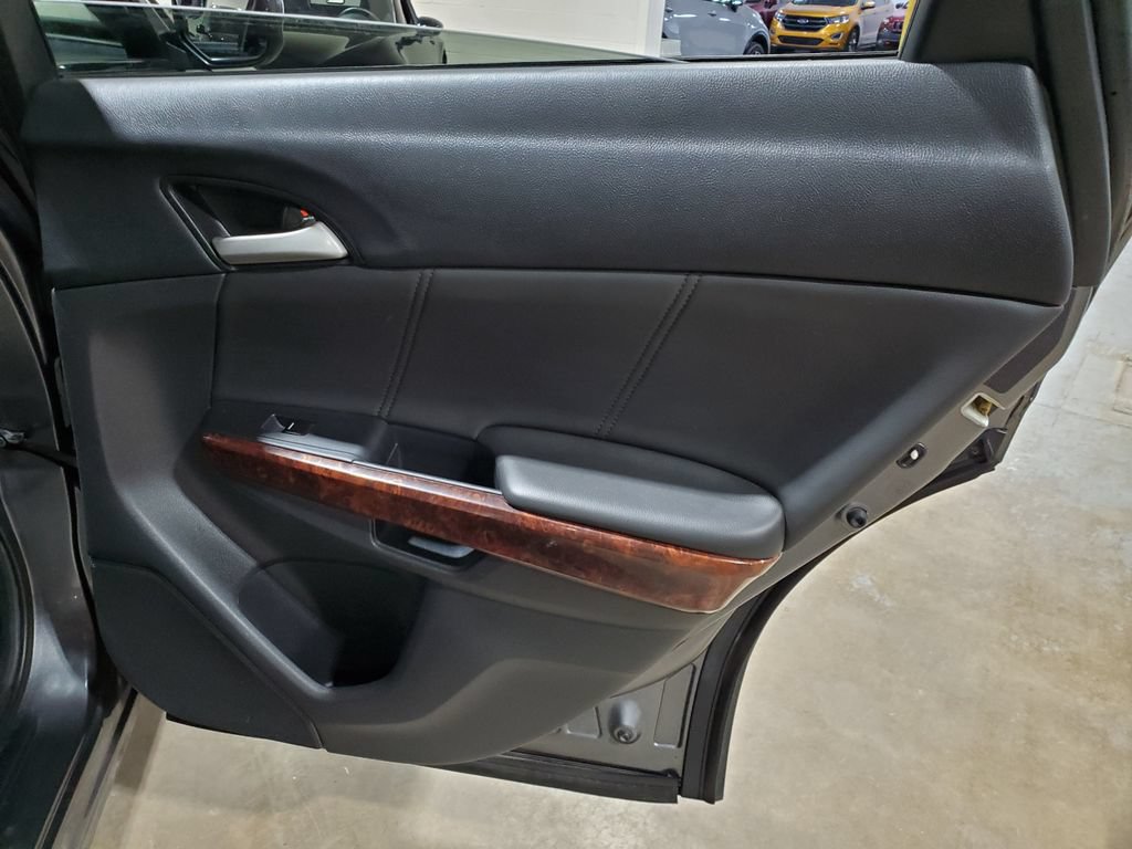 Used 2010 Honda Crosstour EX-L image 22