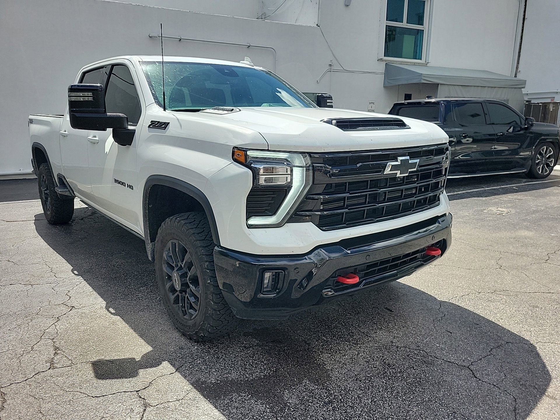Used 2025 Chevrolet Silverado 3500 LTZ w/ Trail Boss Package AWD/4WD image 4